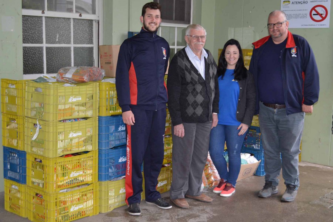 Südoktoberfest arrecada mais de duas toneladas de alimentos para a Santa Casa